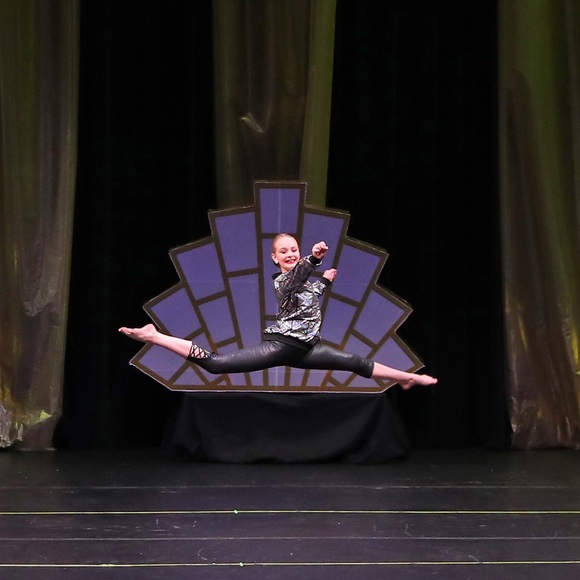 Revolution SA black and silver dance costume - Picture 2 of 3